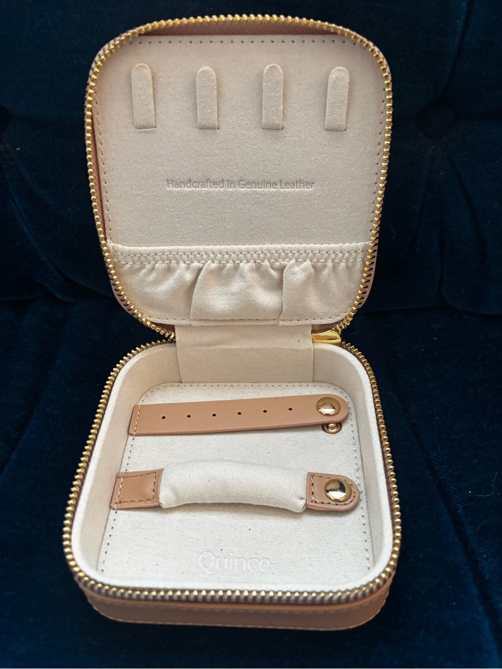 Quince Leather Jewelry Travel Case - New Without Tags - Picture 5 of 5